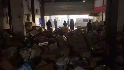 突发跳水！超16万人爆仓